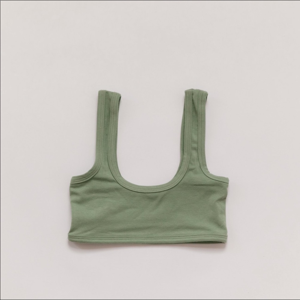 Arq wide strap bra